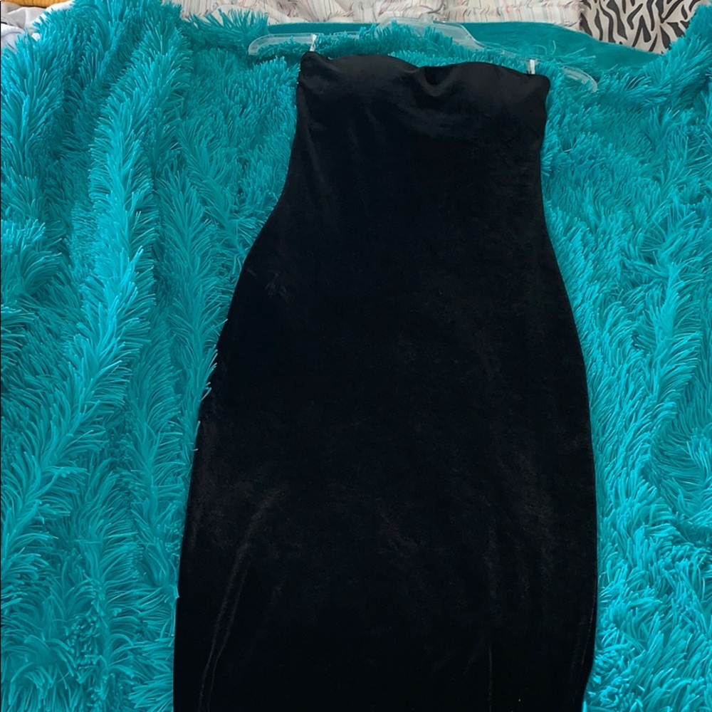 Black strapless dress